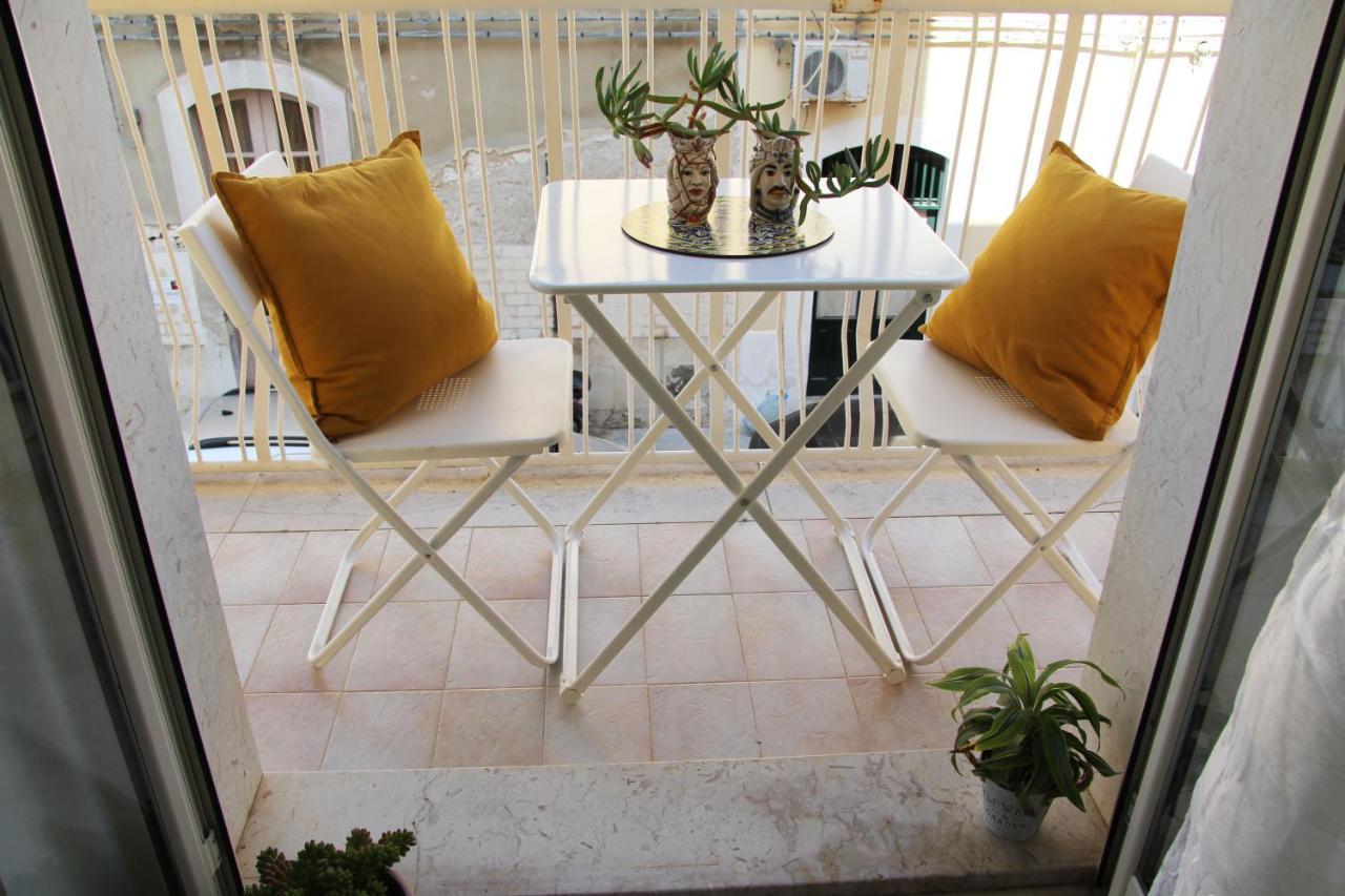 Casa Vacanze Terramare, 550 Mt From The Beach, Close To Ortigia Historic Center Сиракуза Екстериор снимка